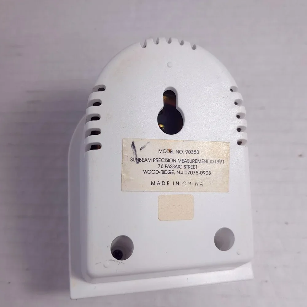 Sunbeam 60 minute kitchen egg timer‎ mechanical white plastic 90353 black dial